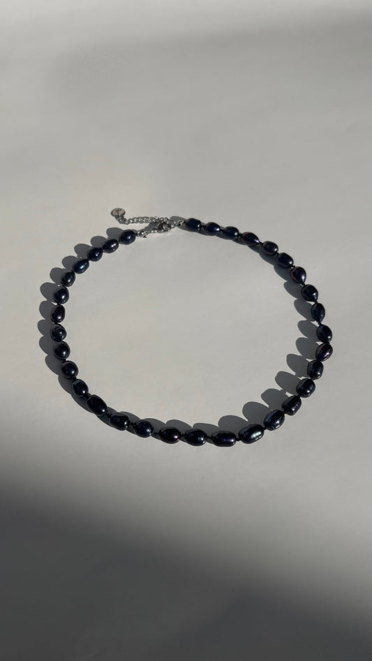 Milo Black Necklace